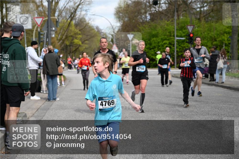 12.04.2026 - 45. Internationalen Wilhelmsburger Insellauf J. Mangold http://msf.ph/oto/9514054 12.04.2026 13:10:33 Ziel 2289, 4250, 5612, 3338, 5704, 4578, 4579, 4356, 3445, 3446, 4562, 3654, 3269, 4552, 3285, 3288, 5444, 5443, 5830, 5259, 3407, 3948, 3949, 4540, 2315, 5494, 4909, 5004, 4969, 5762, 4969, 5762, 4769, 4798, 4134, 4799, 5681, 2897, 3462, 5160, 5768, 3243, 4916, 5161, 3211, 5584, 4770, 4770, 5246, 2926, 2927, 5195, 4692, 5417, 5199, 2889, 2714, 4216, 4895, 3932, 2114, 2519 meine-sportfotos.de