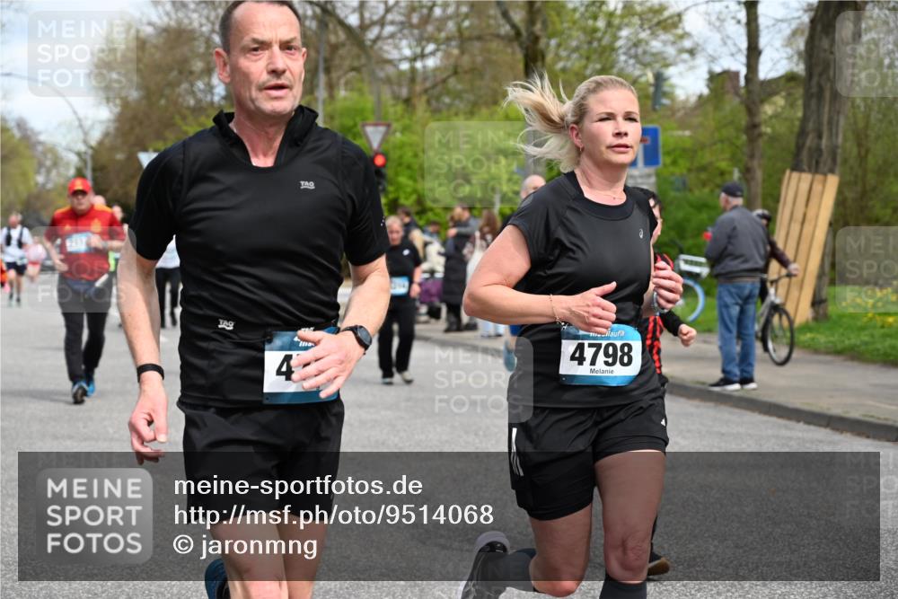 12.04.2026 - 45. Internationalen Wilhelmsburger Insellauf J. Mangold http://msf.ph/oto/9514068 12.04.2026 13:10:35 Ziel 4250, 5612, 3338, 5704, 4578, 4579, 4356, 3445, 3446, 4562, 3654, 3269, 4552, 3285, 3288, 5444, 5443, 5830, 5259, 3407, 3948, 3949, 4540, 2315, 5494, 4909, 5004, 4969, 5762, 4769, 4798, 4769, 4798, 4134, 4799, 5681, 2897, 3462, 5160, 5768, 3243, 4916, 5161, 3211, 5584, 4770, 5246, 2926, 2927, 5195, 4692, 5417, 5199, 2889, 2714, 4216, 4895, 3932, 2114, 2519, 2113 meine-sportfotos.de