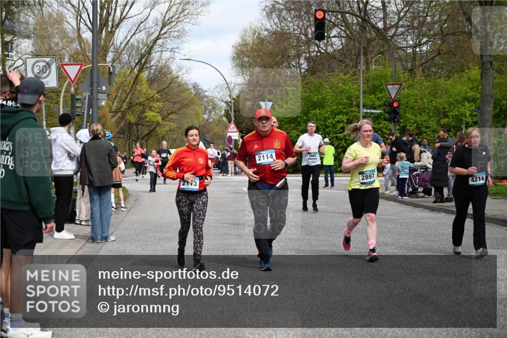 12.04.2026 - 45. Internationalen Wilhelmsburger Insellauf J. Mangold http://msf.ph/oto/9514072 12.04.2026 13:10:37 Ziel 5612, 3338, 5704, 4578, 4579, 4356, 3445, 3446, 4562, 3654, 3269, 4552, 3285, 3288, 5444, 5443, 5830, 5259, 3407, 3948, 3949, 4540, 2315, 5494, 4909, 5004, 4969, 5762, 4769, 4798, 4134, 4799, 5681, 5681, 2897, 3462, 5160, 5768, 3243, 4916, 5161, 3211, 5584, 4770, 5246, 2926, 2927, 5195, 4692, 5417, 5199, 2889, 2714, 4216, 4895, 3932, 2114, 2519, 2113 meine-sportfotos.de