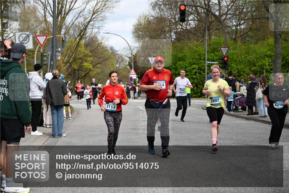 12.04.2026 - 45. Internationalen Wilhelmsburger Insellauf J. Mangold http://msf.ph/oto/9514075 12.04.2026 13:10:37 Ziel 5612, 3338, 5704, 4578, 4579, 4356, 3445, 3446, 4562, 3654, 3269, 4552, 3285, 3288, 5444, 5443, 5830, 5259, 3407, 3948, 3949, 4540, 2315, 5494, 4909, 5004, 4969, 5762, 4769, 4798, 4134, 4799, 5681, 5681, 2897, 3462, 5160, 5768, 3243, 4916, 5161, 3211, 5584, 4770, 5246, 2926, 2927, 5195, 4692, 5417, 5199, 2889, 2714, 4216, 4895, 3932, 2114, 2519, 2113 meine-sportfotos.de
