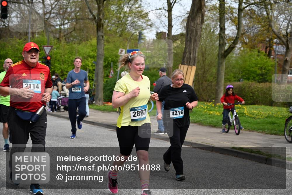 12.04.2026 - 45. Internationalen Wilhelmsburger Insellauf J. Mangold http://msf.ph/oto/9514088 12.04.2026 13:10:39 Ziel 5612, 3338, 5704, 4578, 4579, 4356, 3445, 3446, 4562, 3654, 3269, 4552, 3285, 3288, 5444, 5443, 5830, 5259, 3407, 3948, 3949, 4540, 2315, 5494, 4909, 5004, 4969, 5762, 4769, 4798, 4134, 4799, 5681, 2897, 3462, 2897, 3462, 5160, 5768, 3243, 4916, 5161, 3211, 5584, 4770, 5246, 2926, 2927, 5195, 4692, 5417, 5199, 2889, 5199, 2889, 2714, 4216, 4895, 3932, 2114, 2519, 2113, 2076, 4106, 3247 meine-sportfotos.de