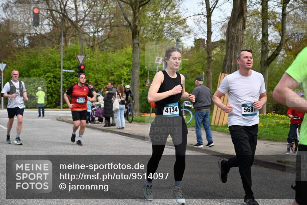 12.04.2026 - 45. Internationalen Wilhelmsburger Insellauf J. Mangold http://msf.ph/oto/9514097 12.04.2026 13:10:41 Ziel 5704, 4578, 4579, 4356, 3445, 3446, 4562, 3654, 3269, 4552, 3285, 3288, 5444, 5443, 5830, 5259, 3407, 3948, 3949, 4540, 2315, 5494, 4909, 5004, 4969, 5762, 4769, 4798, 4134, 4799, 5681, 2897, 3462, 5160, 5768, 5768, 3243, 4916, 5161, 3211, 5584, 4770, 5246, 2926, 2927, 5195, 4692, 5417, 5199, 2889, 2714, 4216, 4895, 3932, 2114, 2519, 2113, 2076, 4106, 3247, 5180 meine-sportfotos.de