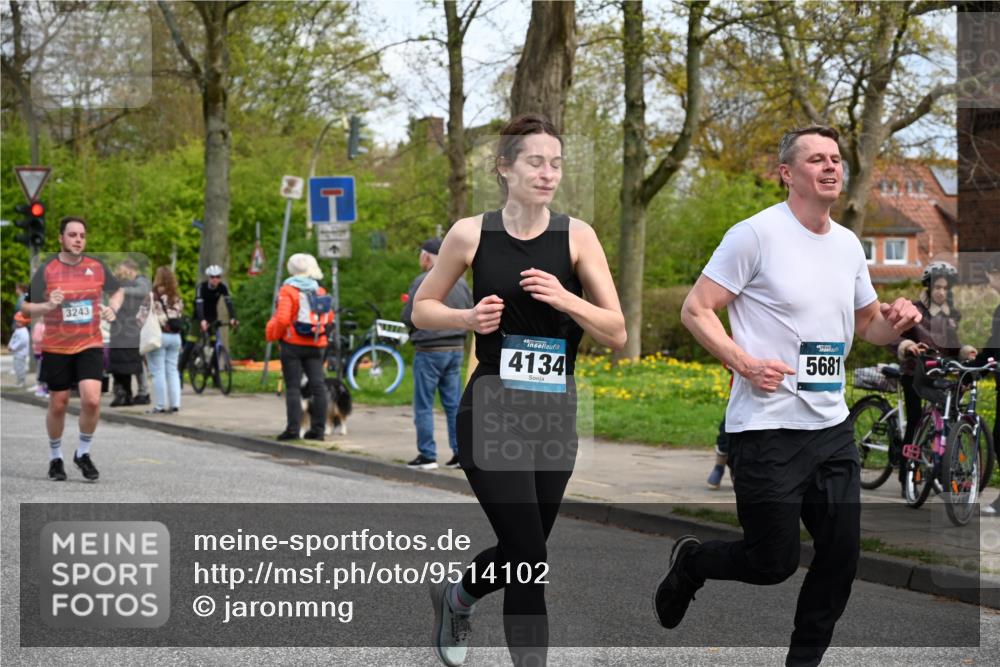 12.04.2026 - 45. Internationalen Wilhelmsburger Insellauf J. Mangold http://msf.ph/oto/9514102 12.04.2026 13:10:42 Ziel 4578, 4579, 4356, 3445, 3446, 4562, 3654, 3269, 4552, 3285, 3288, 5444, 5443, 5830, 5259, 3407, 3948, 3949, 4540, 2315, 5494, 4909, 5004, 4969, 5762, 4769, 4798, 4134, 4799, 5681, 2897, 3462, 5160, 5768, 3243, 4916, 3243, 4916, 5161, 3211, 5584, 4770, 5246, 2926, 2927, 5195, 4692, 5417, 5199, 2889, 2714, 4216, 4895, 3932, 2114, 2519, 2113, 2076, 4106, 3247, 5180, 3101 meine-sportfotos.de
