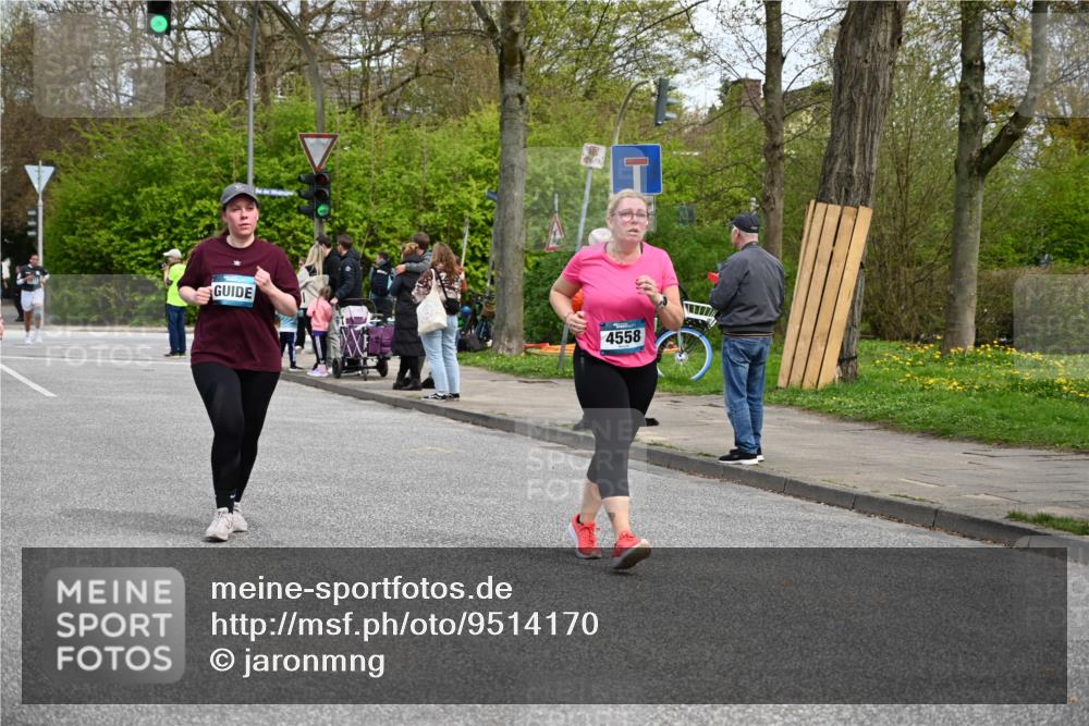 12.04.2026 - 45. Internationalen Wilhelmsburger Insellauf J. Mangold http://msf.ph/oto/9514170 12.04.2026 13:11:03 Ziel 2897, 3462, 5160, 5768, 3243, 4916, 5161, 3211, 5584, 4770, 5246, 2926, 2927, 5195, 4692, 5417, 5199, 2889, 2714, 4216, 4895, 3932, 2114, 2519, 2113, 2076, 4106, 3247, 3247, 5180, 3101, 3734, 4796, 2461, 4810, 3994, 4558, 4558, 3573, 4427, 2844, 3115, 4726, 4051, 2827, 2825, 4985, 4193, 3643, 5525, 5403, 2084, 5772, 3733 meine-sportfotos.de