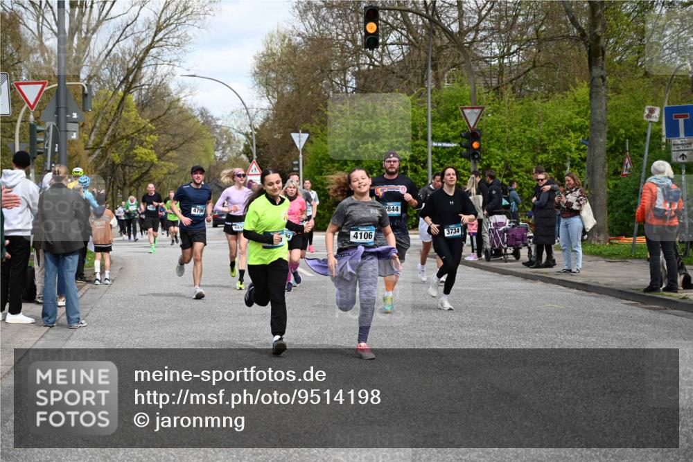 12.04.2026 - 45. Internationalen Wilhelmsburger Insellauf J. Mangold http://msf.ph/oto/9514198 12.04.2026 13:11:10 Ziel 4770, 5246, 2926, 2927, 5195, 4692, 5417, 5199, 2889, 2714, 4216, 4895, 3932, 2114, 2519, 2113, 2076, 4106, 3247, 5180, 3101, 3734, 4796, 4796, 2461, 4810, 3994, 4558, 3573, 4427, 2844, 3115, 4726, 4051, 2827, 2825, 4985, 4985, 4193, 3643, 5525, 5403, 2084, 5772, 3733, 4730, 3969, 3055, 4664 meine-sportfotos.de