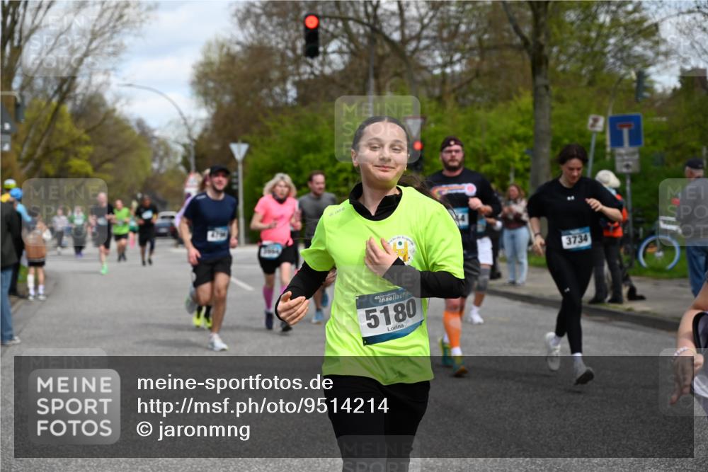 12.04.2026 - 45. Internationalen Wilhelmsburger Insellauf J. Mangold http://msf.ph/oto/9514214 12.04.2026 13:11:11 Ziel 5246, 2926, 2927, 5195, 4692, 5417, 5199, 2889, 2714, 4216, 4895, 3932, 2114, 2519, 2113, 2076, 4106, 3247, 5180, 3101, 3734, 4796, 2461, 4810, 3994, 4558, 3573, 4427, 2844, 3115, 4726, 4051, 2827, 2825, 4985, 4193, 3643, 5525, 5403, 2084, 5772, 3733, 4730, 3969, 3055, 4664, 2396, 3079 meine-sportfotos.de