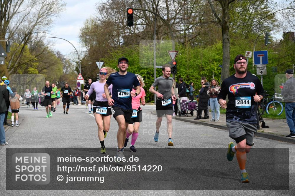 12.04.2026 - 45. Internationalen Wilhelmsburger Insellauf J. Mangold http://msf.ph/oto/9514220 12.04.2026 13:11:12 Ziel 2926, 2927, 5195, 4692, 5417, 5199, 2889, 2714, 4216, 4895, 3932, 2114, 2519, 2113, 2076, 4106, 3247, 5180, 3101, 3734, 4796, 2461, 4810, 3994, 4558, 3573, 4427, 2844, 3115, 4726, 4051, 2827, 2825, 4985, 4193, 4193, 3643, 5525, 5403, 2084, 5772, 3733, 4730, 3969, 3055, 4664, 2396, 3079 meine-sportfotos.de