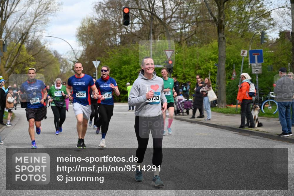 12.04.2026 - 45. Internationalen Wilhelmsburger Insellauf J. Mangold http://msf.ph/oto/9514291 12.04.2026 13:11:26 Ziel 2076, 4106, 3247, 5180, 3101, 3734, 4796, 2461, 4810, 3994, 4558, 3573, 4427, 2844, 3115, 4726, 4051, 2827, 2825, 4985, 4193, 3643, 5525, 5403, 2084, 5772, 2084, 5772, 3733, 4730, 3969, 3055, 4664, 2396, 3079, 3138, 5402, 5402, 2136, 4683, 5640, 4480, 4987, 2445, 4930, 2024, 4328 meine-sportfotos.de