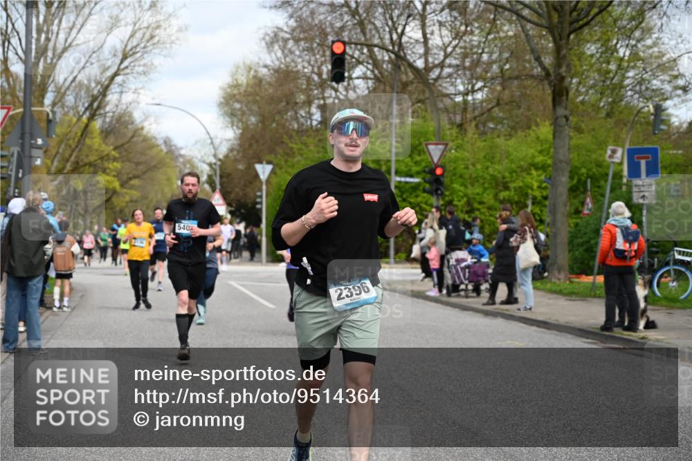 12.04.2026 - 45. Internationalen Wilhelmsburger Insellauf J. Mangold http://msf.ph/oto/9514364 12.04.2026 13:11:35 Ziel 4796, 2461, 4810, 3994, 4558, 3573, 4427, 2844, 3115, 4726, 4051, 2827, 2825, 4985, 4193, 3643, 5525, 5403, 2084, 5772, 3733, 4730, 3969, 3055, 4664, 2396, 3079, 2396, 3079, 3138, 5402, 2136, 4683, 5640, 4480, 4987, 2445, 4930, 2024, 2024, 4328, 4276, 5031, 4532, 2742, 5437 meine-sportfotos.de