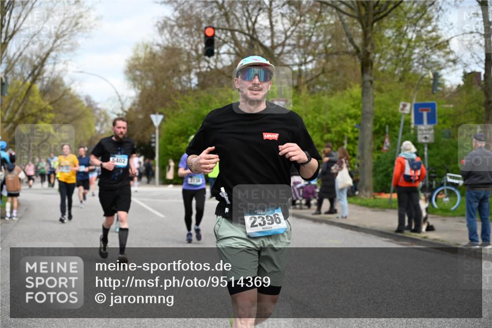 12.04.2026 - 45. Internationalen Wilhelmsburger Insellauf J. Mangold http://msf.ph/oto/9514369 12.04.2026 13:11:35 Ziel 4796, 2461, 4810, 3994, 4558, 3573, 4427, 2844, 3115, 4726, 4051, 2827, 2825, 4985, 4193, 3643, 5525, 5403, 2084, 5772, 3733, 4730, 3969, 3055, 4664, 2396, 3079, 2396, 3079, 3138, 5402, 2136, 4683, 5640, 4480, 4987, 2445, 4930, 2024, 2024, 4328, 4276, 5031, 4532, 2742, 5437 meine-sportfotos.de