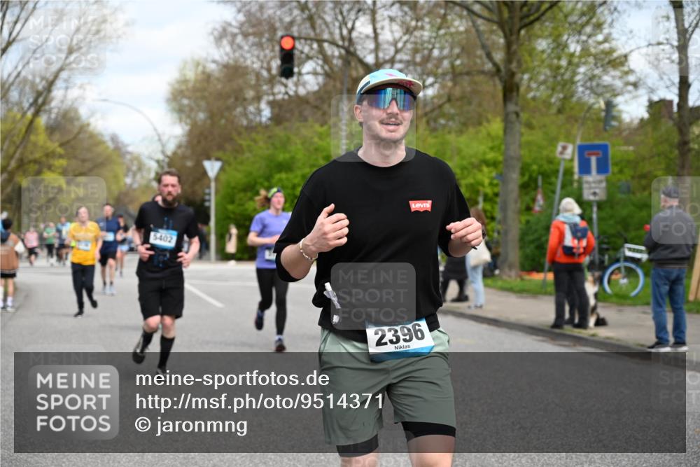 12.04.2026 - 45. Internationalen Wilhelmsburger Insellauf J. Mangold http://msf.ph/oto/9514371 12.04.2026 13:11:35 Ziel 4796, 2461, 4810, 3994, 4558, 3573, 4427, 2844, 3115, 4726, 4051, 2827, 2825, 4985, 4193, 3643, 5525, 5403, 2084, 5772, 3733, 4730, 3969, 3055, 4664, 2396, 3079, 2396, 3079, 3138, 5402, 2136, 4683, 5640, 4480, 4987, 2445, 4930, 2024, 2024, 4328, 4276, 5031, 4532, 2742, 5437 meine-sportfotos.de