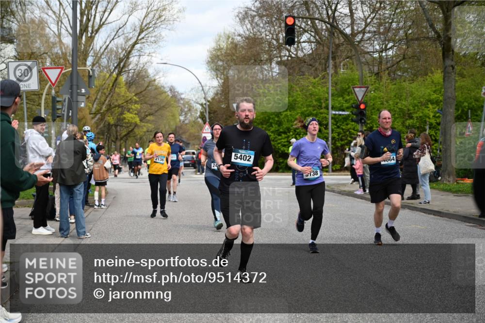 12.04.2026 - 45. Internationalen Wilhelmsburger Insellauf J. Mangold http://msf.ph/oto/9514372 12.04.2026 13:11:36 Ziel 2461, 4810, 3994, 4558, 3573, 4427, 2844, 3115, 4726, 4051, 2827, 2825, 4985, 4193, 3643, 5525, 5403, 2084, 5772, 3733, 4730, 3969, 3055, 4664, 2396, 3079, 3138, 5402, 2136, 4683, 5640, 4480, 4987, 2445, 4930, 2024, 4328, 4276, 5031, 4532, 2742, 5437 meine-sportfotos.de