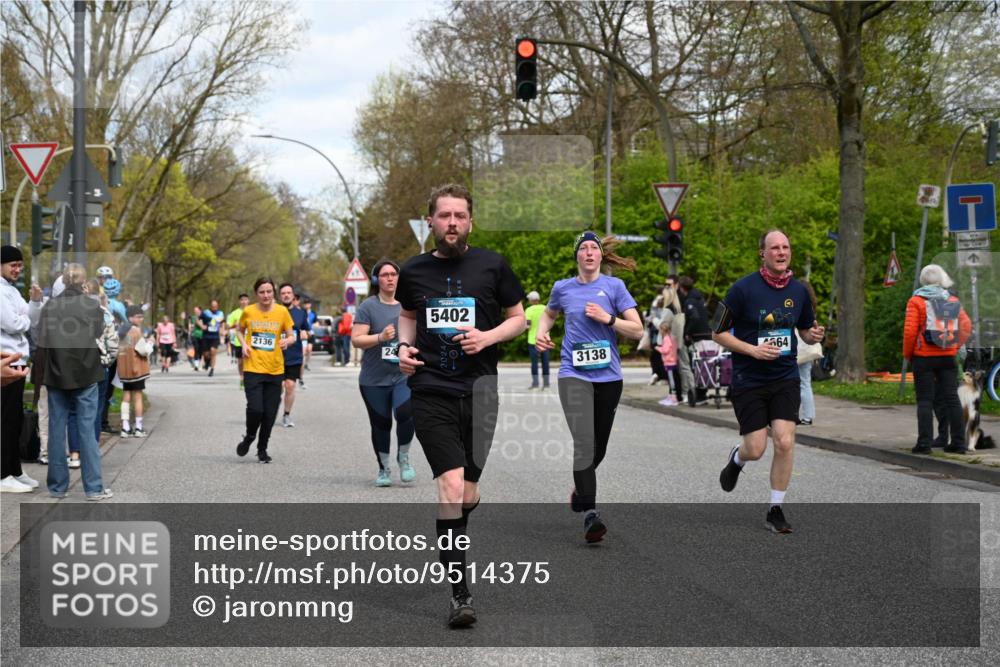 12.04.2026 - 45. Internationalen Wilhelmsburger Insellauf J. Mangold http://msf.ph/oto/9514375 12.04.2026 13:11:36 Ziel 2461, 4810, 3994, 4558, 3573, 4427, 2844, 3115, 4726, 4051, 2827, 2825, 4985, 4193, 3643, 5525, 5403, 2084, 5772, 3733, 4730, 3969, 3055, 4664, 2396, 3079, 3138, 5402, 2136, 4683, 5640, 4480, 4987, 2445, 4930, 2024, 4328, 4276, 5031, 4532, 2742, 5437 meine-sportfotos.de