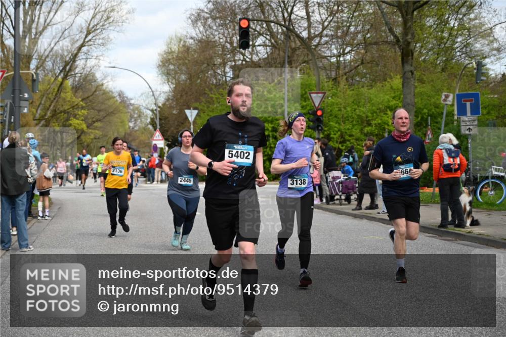 12.04.2026 - 45. Internationalen Wilhelmsburger Insellauf J. Mangold http://msf.ph/oto/9514379 12.04.2026 13:11:37 Ziel 2461, 4810, 3994, 4558, 3573, 4427, 2844, 3115, 4726, 4051, 2827, 2825, 4985, 4193, 3643, 5525, 5403, 2084, 5772, 3733, 4730, 3969, 3055, 4664, 2396, 3079, 3138, 3138, 5402, 2136, 4683, 5640, 4480, 4987, 2445, 4930, 2024, 4328, 4328, 4276, 5031, 4532, 2742, 5437 meine-sportfotos.de