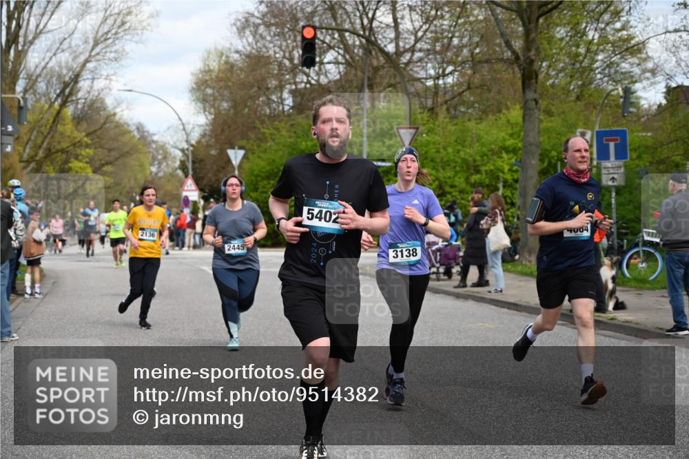 12.04.2026 - 45. Internationalen Wilhelmsburger Insellauf J. Mangold http://msf.ph/oto/9514382 12.04.2026 13:11:37 Ziel 2461, 4810, 3994, 4558, 3573, 4427, 2844, 3115, 4726, 4051, 2827, 2825, 4985, 4193, 3643, 5525, 5403, 2084, 5772, 3733, 4730, 3969, 3055, 4664, 2396, 3079, 3138, 3138, 5402, 2136, 4683, 5640, 4480, 4987, 2445, 4930, 2024, 4328, 4328, 4276, 5031, 4532, 2742, 5437 meine-sportfotos.de