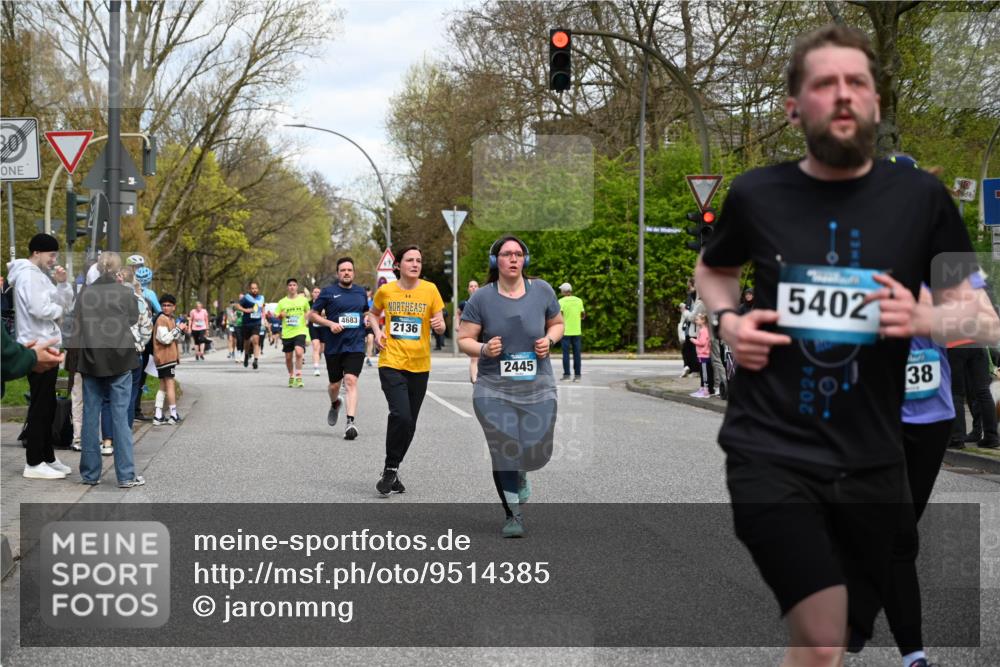 12.04.2026 - 45. Internationalen Wilhelmsburger Insellauf J. Mangold http://msf.ph/oto/9514385 12.04.2026 13:11:38 Ziel 2461, 4810, 3994, 4558, 3573, 4427, 2844, 3115, 4726, 4051, 2827, 2825, 4985, 4193, 3643, 5525, 5403, 2084, 5772, 3733, 4730, 3969, 3055, 4664, 2396, 3079, 3138, 5402, 5402, 2136, 4683, 5640, 4480, 4987, 2445, 4930, 2024, 4328, 4276, 5031, 4532, 2742, 5437, 4847, 4846 meine-sportfotos.de