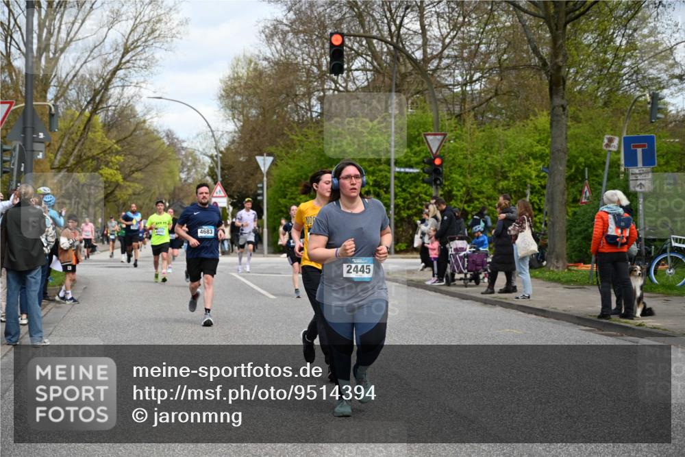12.04.2026 - 45. Internationalen Wilhelmsburger Insellauf J. Mangold http://msf.ph/oto/9514394 12.04.2026 13:11:38 Ziel 2461, 4810, 3994, 4558, 3573, 4427, 2844, 3115, 4726, 4051, 2827, 2825, 4985, 4193, 3643, 5525, 5403, 2084, 5772, 3733, 4730, 3969, 3055, 4664, 2396, 3079, 3138, 5402, 5402, 2136, 4683, 5640, 4480, 4987, 2445, 4930, 2024, 4328, 4276, 5031, 4532, 2742, 5437, 4847, 4846 meine-sportfotos.de