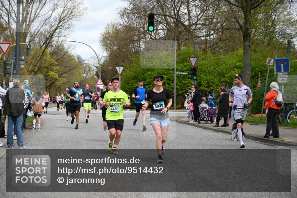 12.04.2026 - 45. Internationalen Wilhelmsburger Insellauf J. Mangold http://msf.ph/oto/9514432 12.04.2026 13:11:43 Ziel 3115, 4726, 4051, 2827, 2825, 4985, 4193, 3643, 5525, 5403, 2084, 5772, 3733, 4730, 3969, 3055, 4664, 2396, 3079, 3138, 5402, 2136, 4683, 5640, 4480, 4480, 4987, 2445, 4930, 2024, 4328, 4276, 5031, 4532, 2742, 5437, 4847, 4846, 4850, 4550 meine-sportfotos.de