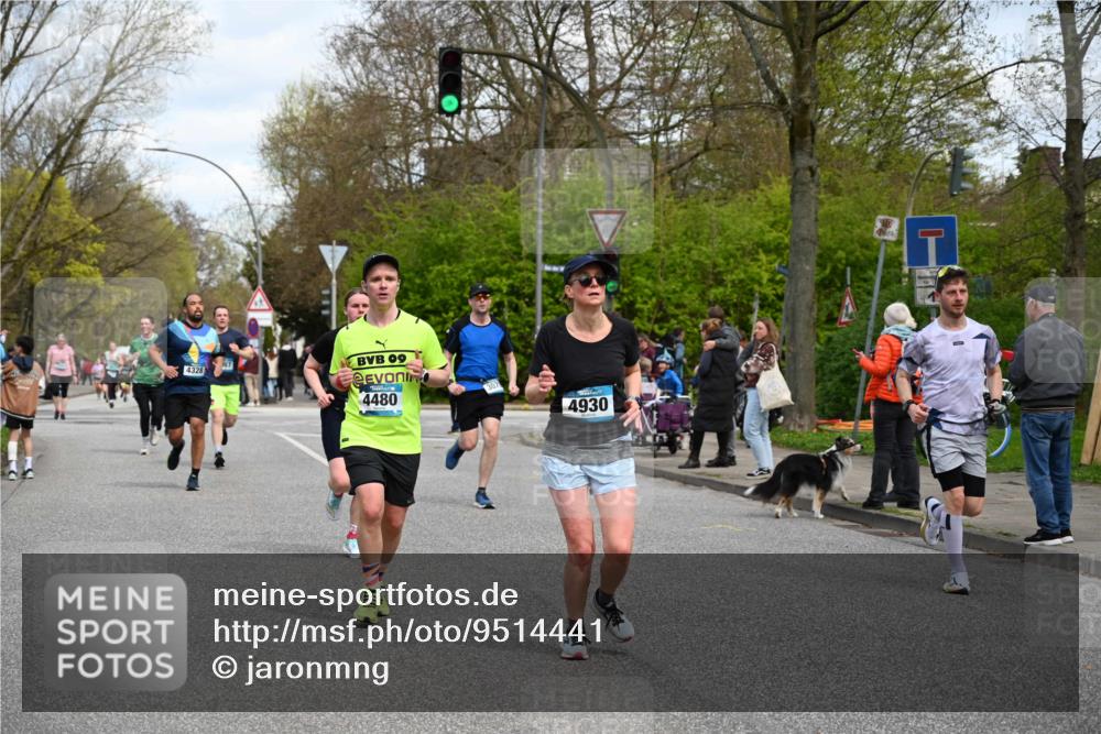 12.04.2026 - 45. Internationalen Wilhelmsburger Insellauf J. Mangold http://msf.ph/oto/9514441 12.04.2026 13:11:44 Ziel 3115, 4726, 4051, 2827, 2825, 4985, 4193, 3643, 5525, 5403, 2084, 5772, 3733, 4730, 3969, 3055, 4664, 2396, 3079, 3138, 5402, 2136, 4683, 5640, 4480, 4987, 2445, 4930, 2024, 4328, 4276, 5031, 4532, 2742, 5437, 5437, 4847, 4846, 4850, 4550 meine-sportfotos.de