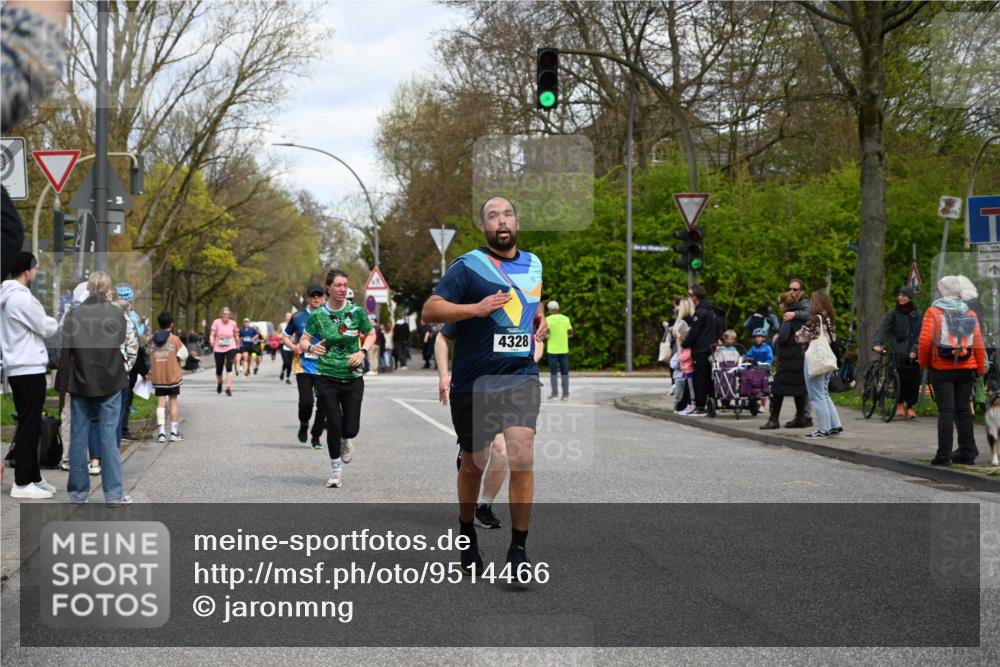 12.04.2026 - 45. Internationalen Wilhelmsburger Insellauf J. Mangold http://msf.ph/oto/9514466 12.04.2026 13:11:48 Ziel 4193, 3643, 5525, 5403, 2084, 5772, 3733, 4730, 3969, 3055, 4664, 2396, 3079, 3138, 5402, 2136, 4683, 5640, 4480, 4987, 2445, 4930, 2024, 4328, 4276, 5031, 4532, 2742, 5437, 4847, 4846, 4850, 4550, 3914, 2545, 3352 meine-sportfotos.de