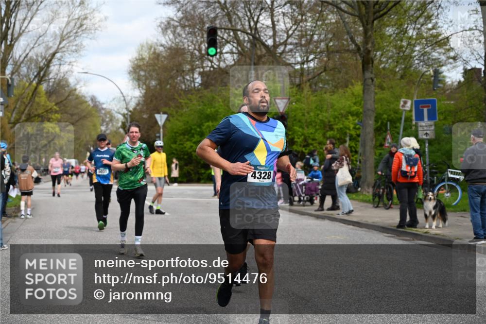 12.04.2026 - 45. Internationalen Wilhelmsburger Insellauf J. Mangold http://msf.ph/oto/9514476 12.04.2026 13:11:48 Ziel 4193, 3643, 5525, 5403, 2084, 5772, 3733, 4730, 3969, 3055, 4664, 2396, 3079, 3138, 5402, 2136, 4683, 5640, 4480, 4987, 2445, 4930, 2024, 4328, 4276, 5031, 4532, 2742, 5437, 4847, 4846, 4850, 4550, 3914, 2545, 3352 meine-sportfotos.de