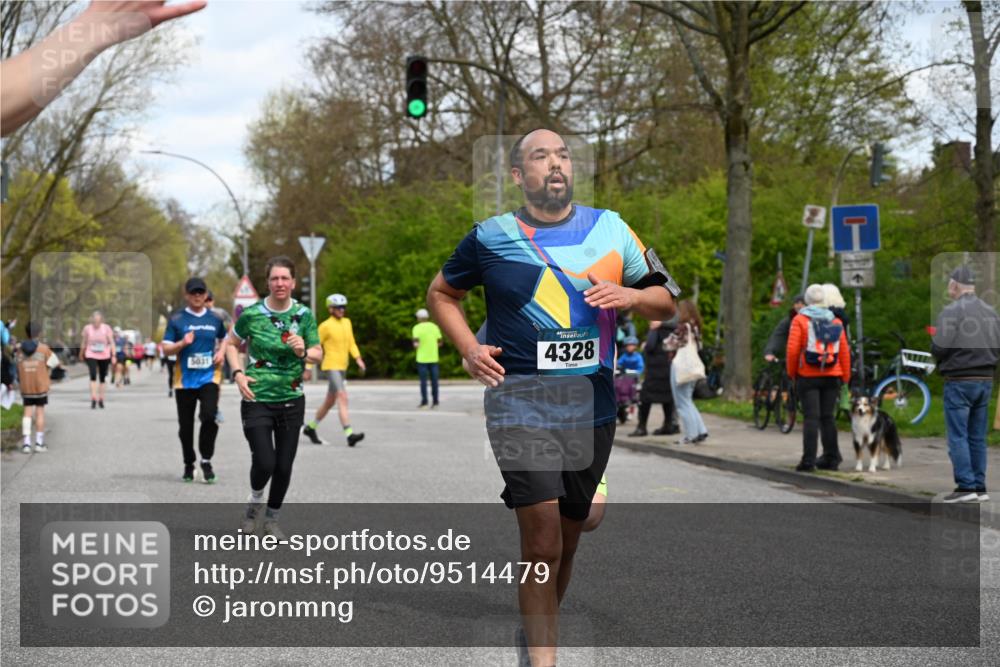 12.04.2026 - 45. Internationalen Wilhelmsburger Insellauf J. Mangold http://msf.ph/oto/9514479 12.04.2026 13:11:49 Ziel 4193, 3643, 5525, 5403, 2084, 5772, 3733, 4730, 3969, 3055, 4664, 2396, 3079, 3138, 5402, 2136, 4683, 5640, 4480, 4987, 2445, 4930, 2024, 4328, 4328, 4276, 5031, 4532, 2742, 5437, 4847, 4846, 4850, 4550, 3914, 2545, 3352, 3348 meine-sportfotos.de