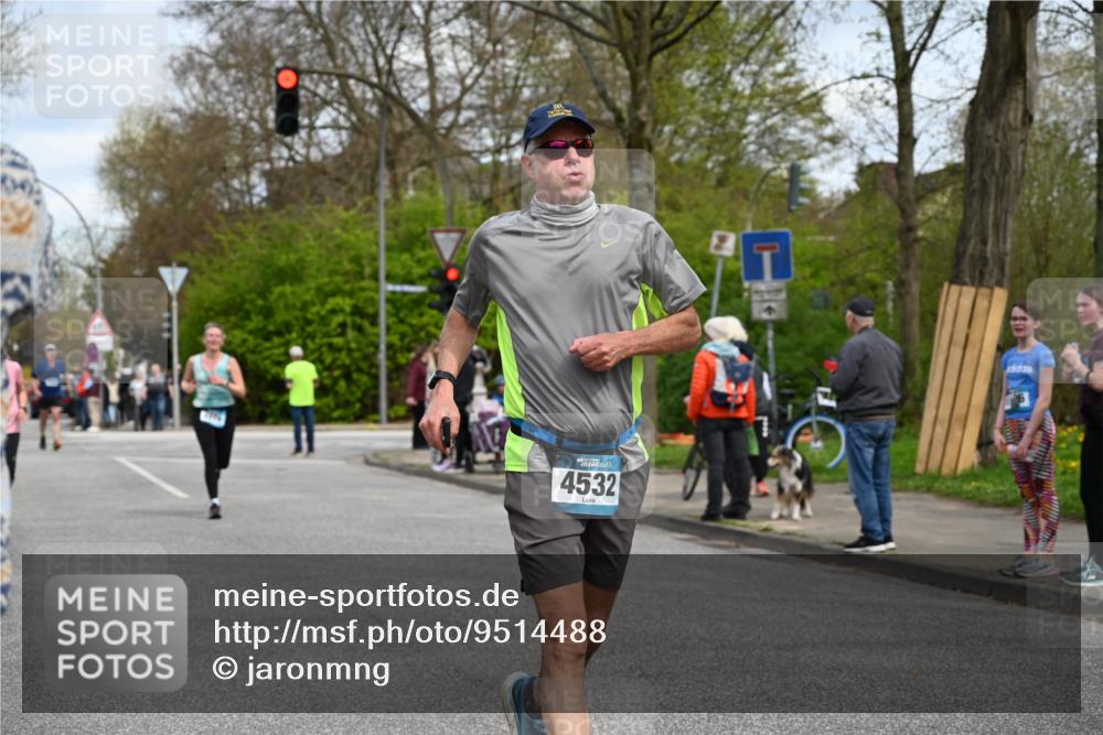 12.04.2026 - 45. Internationalen Wilhelmsburger Insellauf J. Mangold http://msf.ph/oto/9514488 12.04.2026 13:11:55 Ziel 4730, 3969, 3055, 4664, 2396, 3079, 3138, 5402, 2136, 4683, 5640, 4480, 4987, 2445, 4930, 2024, 4328, 4276, 5031, 4532, 2742, 5437, 4847, 4846, 4850, 4550, 4550, 3914, 2545, 3352, 3348 meine-sportfotos.de
