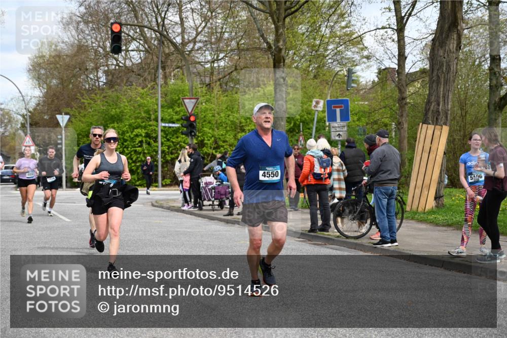 12.04.2026 - 45. Internationalen Wilhelmsburger Insellauf J. Mangold http://msf.ph/oto/9514526 12.04.2026 13:12:05 Ziel 4683, 5640, 4480, 4987, 2445, 4930, 2024, 4328, 4276, 5031, 4532, 2742, 5437, 4847, 4846, 4850, 4850, 4550, 3914, 2545, 3352, 3348, 5750, 5855, 2280, 3441, 5674, 4841, 2275 meine-sportfotos.de