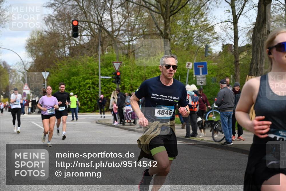 12.04.2026 - 45. Internationalen Wilhelmsburger Insellauf J. Mangold http://msf.ph/oto/9514542 12.04.2026 13:12:07 Ziel 5640, 4480, 4987, 2445, 4930, 2024, 4328, 4276, 5031, 4532, 2742, 5437, 4847, 4846, 4850, 4550, 4550, 3914, 2545, 3352, 3348, 5750, 5855, 2280, 3441, 5674, 4841, 2275, 4671, 4627, 4628 meine-sportfotos.de