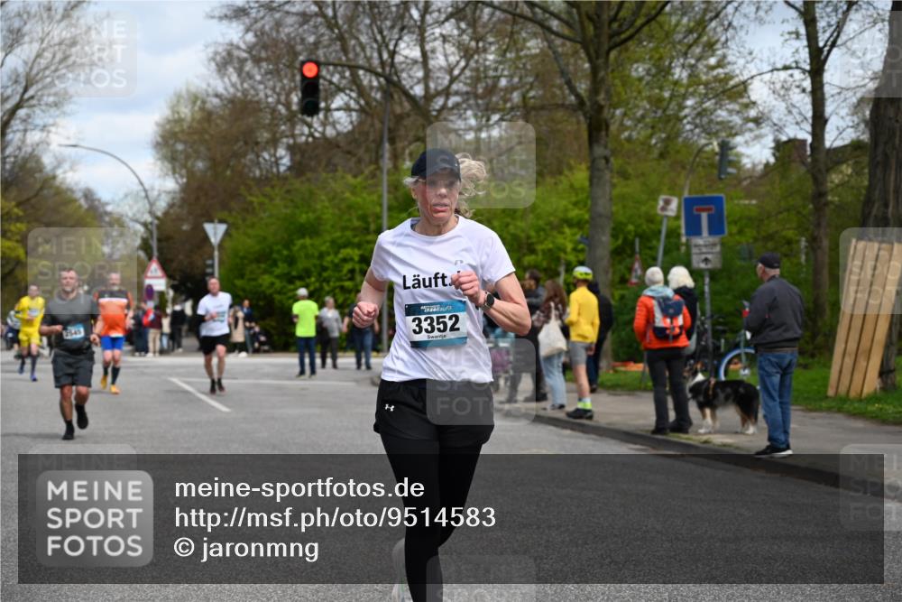 12.04.2026 - 45. Internationalen Wilhelmsburger Insellauf J. Mangold http://msf.ph/oto/9514583 12.04.2026 13:12:12 Ziel 2024, 4328, 4276, 5031, 4532, 2742, 5437, 4847, 4846, 4850, 4550, 3914, 2545, 3352, 3348, 5750, 5855, 2280, 3441, 5674, 4841, 2275, 4671, 4627, 4628, 3638, 4385 meine-sportfotos.de