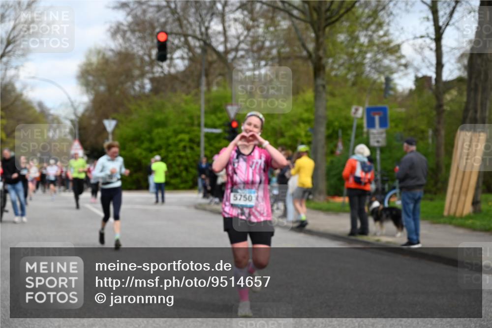 12.04.2026 - 45. Internationalen Wilhelmsburger Insellauf J. Mangold http://msf.ph/oto/9514657 12.04.2026 13:12:25 Ziel 4847, 4846, 4850, 4550, 3914, 2545, 3352, 3348, 5750, 5855, 2280, 3441, 5674, 4841, 3441, 5674, 4841, 2275, 4671, 4627, 4628, 3638, 4385, 2274, 4919, 4720, 4721, 2998, 4693, 3519, 4970, 3686, 4643 meine-sportfotos.de