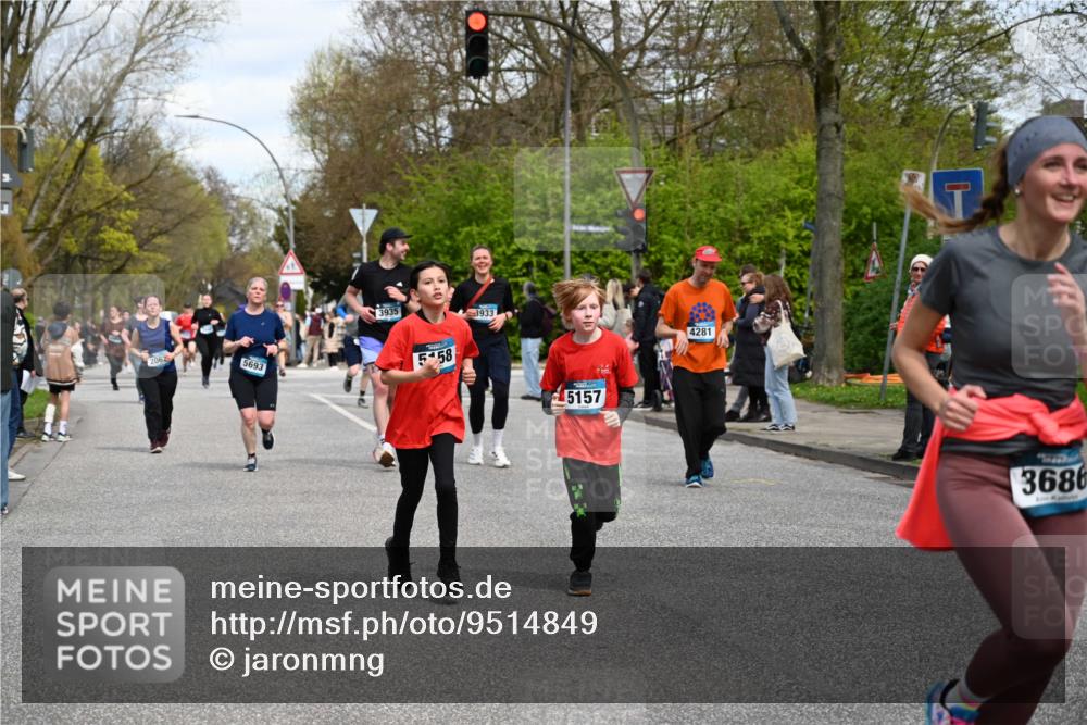 12.04.2026 - 45. Internationalen Wilhelmsburger Insellauf J. Mangold http://msf.ph/oto/9514849 12.04.2026 13:12:53 Ziel 2275, 4671, 4627, 4628, 3638, 4385, 2274, 4919, 4720, 4721, 2998, 4693, 3519, 4970, 3686, 4643, 2877, 5265, 5266, 4648, 5265, 5266, 4648, 2026, 5457, 4320, 4249, 3033, 2470, 4364, 3942, 5221, 3540, 3933, 3935, 3805, 5158, 5157, 2462, 4533, 5693, 5637, 2080, 5819, 2064, 4923, 4281 meine-sportfotos.de