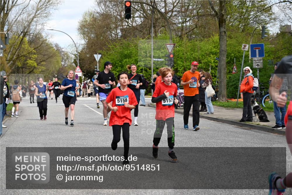 12.04.2026 - 45. Internationalen Wilhelmsburger Insellauf J. Mangold http://msf.ph/oto/9514851 12.04.2026 13:12:53 Ziel 2275, 4671, 4627, 4628, 3638, 4385, 2274, 4919, 4720, 4721, 2998, 4693, 3519, 4970, 3686, 4643, 2877, 5265, 5266, 4648, 5265, 5266, 4648, 2026, 5457, 4320, 4249, 3033, 2470, 4364, 3942, 5221, 3540, 3933, 3935, 3805, 5158, 5157, 2462, 4533, 5693, 5637, 2080, 5819, 2064, 4923, 4281 meine-sportfotos.de