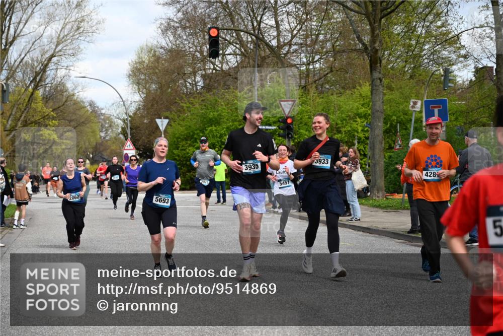 12.04.2026 - 45. Internationalen Wilhelmsburger Insellauf J. Mangold http://msf.ph/oto/9514869 12.04.2026 13:12:55 Ziel 4671, 4627, 4628, 3638, 4385, 2274, 4919, 4720, 4721, 2998, 4693, 3519, 4970, 3686, 4643, 2877, 5265, 5266, 4648, 2026, 5457, 4320, 4249, 3033, 2470, 4320, 4249, 3033, 2470, 4364, 3942, 5221, 3540, 3933, 3935, 3805, 5158, 5157, 2462, 4533, 5693, 5637, 2080, 5819, 2064, 4923, 4281, 3984, 3810 meine-sportfotos.de
