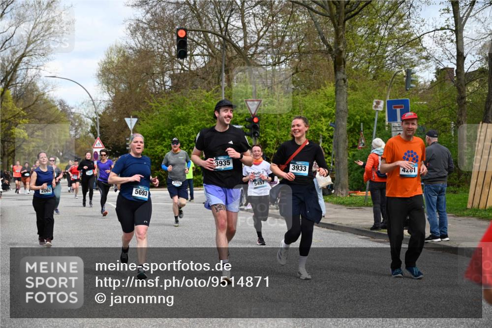 12.04.2026 - 45. Internationalen Wilhelmsburger Insellauf J. Mangold http://msf.ph/oto/9514871 12.04.2026 13:12:56 Ziel 4627, 4628, 3638, 4385, 2274, 4919, 4720, 4721, 2998, 4693, 3519, 4970, 3686, 4643, 2877, 5265, 5266, 4648, 2026, 5457, 4320, 4249, 3033, 2470, 4364, 4364, 3942, 5221, 3540, 3933, 3935, 3805, 5158, 5157, 2462, 4533, 5693, 5637, 2080, 5819, 2064, 4923, 4281, 3984, 3810 meine-sportfotos.de