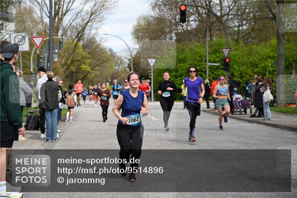 12.04.2026 - 45. Internationalen Wilhelmsburger Insellauf J. Mangold http://msf.ph/oto/9514896 12.04.2026 13:12:59 Ziel 4385, 2274, 4919, 4720, 4721, 2998, 4693, 3519, 4970, 3686, 4643, 2877, 5265, 5266, 4648, 2026, 5457, 4320, 4249, 3033, 2470, 4364, 3942, 5221, 3540, 3933, 3933, 3935, 3805, 5158, 5157, 2462, 4533, 5693, 5637, 2080, 5819, 2064, 4923, 4281, 3984, 3810, 3268, 2062 meine-sportfotos.de