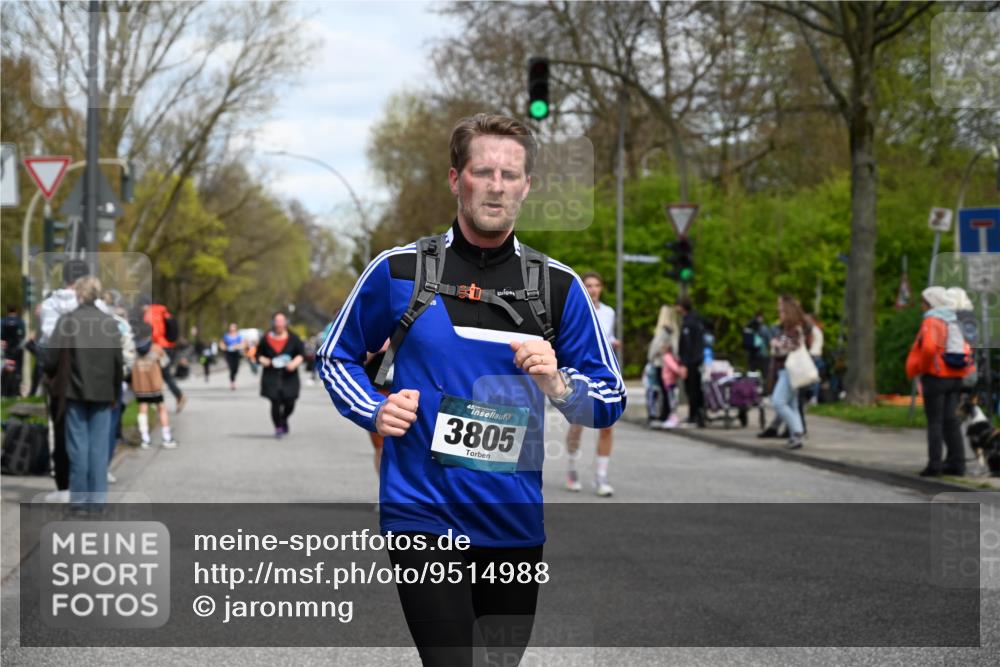 12.04.2026 - 45. Internationalen Wilhelmsburger Insellauf J. Mangold http://msf.ph/oto/9514988 12.04.2026 13:13:13 Ziel 4643, 2877, 5265, 5266, 4648, 2026, 5457, 4320, 4249, 3033, 2470, 4364, 3942, 5221, 3540, 3933, 3935, 3805, 5158, 5157, 2462, 4533, 5693, 5637, 2080, 5819, 2064, 4923, 4281, 3984, 3810, 3268, 2062, 4783, 4783, 4178, 5340 meine-sportfotos.de