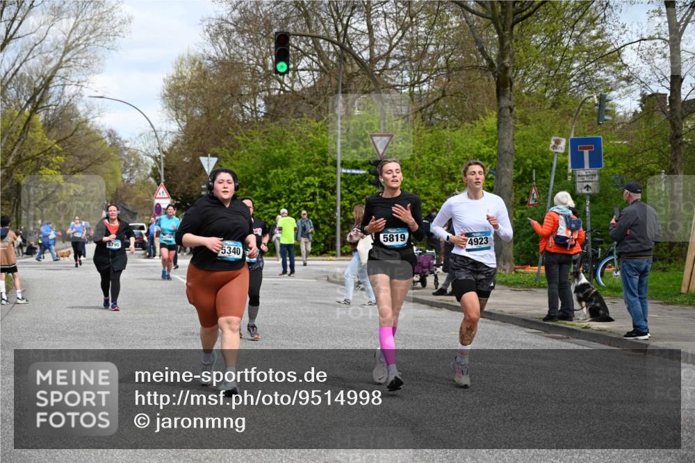 12.04.2026 - 45. Internationalen Wilhelmsburger Insellauf J. Mangold http://msf.ph/oto/9514998 12.04.2026 13:13:15 Ziel 2877, 5265, 5266, 4648, 2026, 5457, 4320, 4249, 3033, 2470, 4364, 3942, 5221, 3540, 3933, 3935, 3805, 5158, 5157, 2462, 4533, 5693, 5637, 2080, 5819, 2080, 5819, 2064, 4923, 4281, 3984, 3810, 3268, 2062, 4783, 4178, 5340, 2999 meine-sportfotos.de