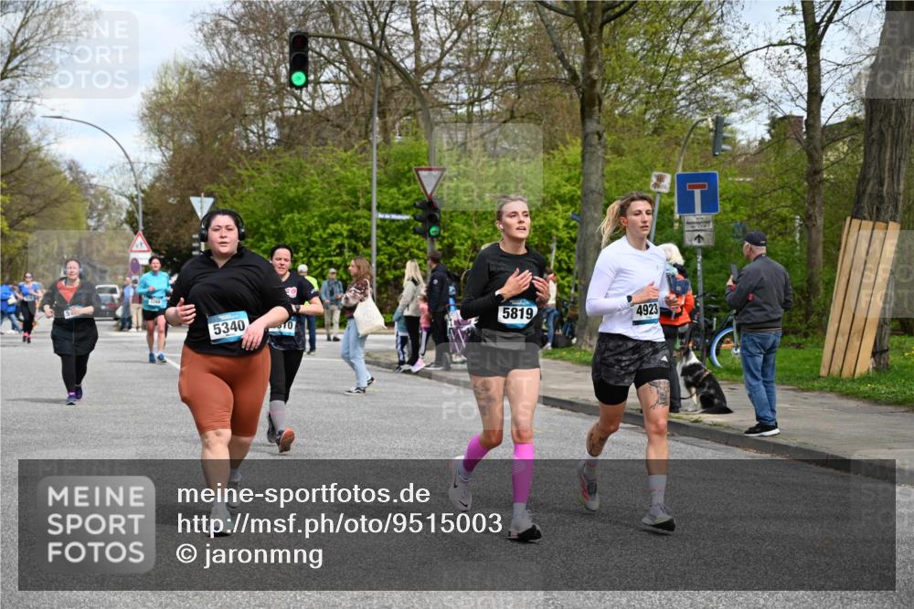12.04.2026 - 45. Internationalen Wilhelmsburger Insellauf J. Mangold http://msf.ph/oto/9515003 12.04.2026 13:13:15 Ziel 2877, 5265, 5266, 4648, 2026, 5457, 4320, 4249, 3033, 2470, 4364, 3942, 5221, 3540, 3933, 3935, 3805, 5158, 5157, 2462, 4533, 5693, 5637, 2080, 5819, 2080, 5819, 2064, 4923, 4281, 3984, 3810, 3268, 2062, 4783, 4178, 5340, 2999 meine-sportfotos.de