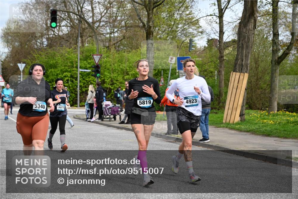 12.04.2026 - 45. Internationalen Wilhelmsburger Insellauf J. Mangold http://msf.ph/oto/9515007 12.04.2026 13:13:16 Ziel 5265, 5266, 4648, 2026, 5457, 4320, 4249, 3033, 2470, 4364, 3942, 5221, 3540, 3933, 3935, 3805, 5158, 5157, 2462, 4533, 5693, 5637, 2080, 5819, 2064, 2064, 4923, 4281, 3984, 3810, 3268, 2062, 4783, 4178, 5340, 2999 meine-sportfotos.de