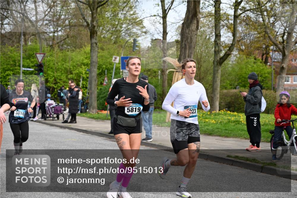 12.04.2026 - 45. Internationalen Wilhelmsburger Insellauf J. Mangold http://msf.ph/oto/9515013 12.04.2026 13:13:16 Ziel 5265, 5266, 4648, 2026, 5457, 4320, 4249, 3033, 2470, 4364, 3942, 5221, 3540, 3933, 3935, 3805, 5158, 5157, 2462, 4533, 5693, 5637, 2080, 5819, 2064, 2064, 4923, 4281, 3984, 3810, 3268, 2062, 4783, 4178, 5340, 2999 meine-sportfotos.de