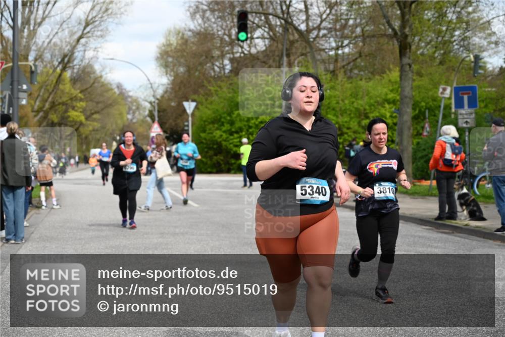 12.04.2026 - 45. Internationalen Wilhelmsburger Insellauf J. Mangold http://msf.ph/oto/9515019 12.04.2026 13:13:17 Ziel 5265, 5266, 4648, 2026, 5457, 4320, 4249, 3033, 2470, 4364, 3942, 5221, 3540, 3933, 3935, 3805, 5158, 5157, 2462, 4533, 5693, 5637, 2080, 5819, 2064, 4923, 4281, 4923, 4281, 3984, 3810, 3268, 2062, 4783, 4178, 4178, 5340, 2999, 5498 meine-sportfotos.de