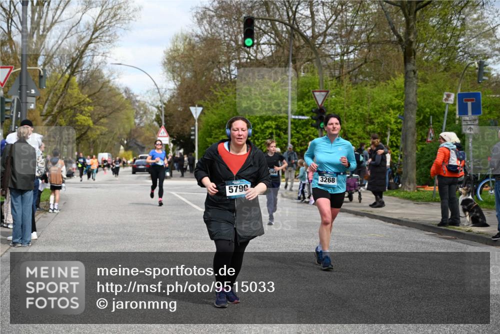 12.04.2026 - 45. Internationalen Wilhelmsburger Insellauf J. Mangold http://msf.ph/oto/9515033 12.04.2026 13:13:21 Ziel 4364, 3942, 5221, 3540, 3933, 3935, 3805, 5158, 5157, 2462, 4533, 5693, 5637, 2080, 5819, 2064, 4923, 4281, 3984, 3810, 3268, 2062, 4783, 4178, 5340, 2999, 5498, 4465, 5350 meine-sportfotos.de