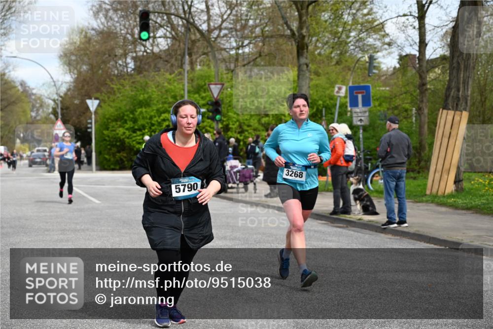 12.04.2026 - 45. Internationalen Wilhelmsburger Insellauf J. Mangold http://msf.ph/oto/9515038 12.04.2026 13:13:22 Ziel 3942, 5221, 3540, 3933, 3935, 3805, 5158, 5157, 2462, 4533, 5693, 5637, 2080, 5819, 2064, 4923, 4281, 3984, 3810, 3268, 3268, 2062, 4783, 4178, 5340, 5340, 2999, 5498, 4465, 5350 meine-sportfotos.de