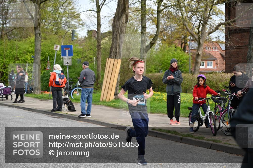 12.04.2026 - 45. Internationalen Wilhelmsburger Insellauf J. Mangold http://msf.ph/oto/9515055 12.04.2026 13:13:24 Ziel 3933, 3935, 3805, 5158, 5157, 2462, 4533, 5693, 5637, 2080, 5819, 2064, 4923, 4281, 3984, 3810, 3268, 2062, 4783, 4178, 5340, 2999, 5498, 4465, 5350, 5790 meine-sportfotos.de