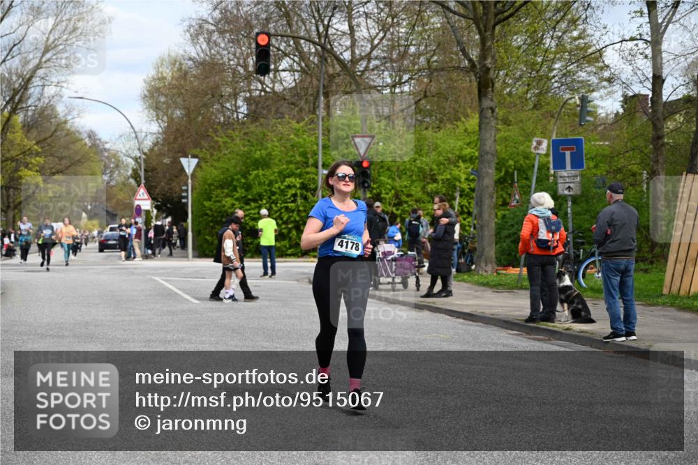 12.04.2026 - 45. Internationalen Wilhelmsburger Insellauf J. Mangold http://msf.ph/oto/9515067 12.04.2026 13:13:26 Ziel 3805, 5158, 5157, 2462, 4533, 5693, 5637, 2080, 5819, 2064, 4923, 4281, 3984, 3810, 3268, 2062, 4783, 4178, 5340, 2999, 2999, 5498, 4465, 5350, 5790 meine-sportfotos.de