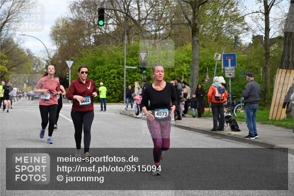 12.04.2026 - 45. Internationalen Wilhelmsburger Insellauf J. Mangold http://msf.ph/oto/9515094 12.04.2026 13:14:07 Ziel 4465, 5350, 5790, 4716, 5318, 5418, 5481, 4228, 4228, 4573, 3360, 3443, 3469, 2107, 4421, 5242, 3425, 5142, 4852, 2430, 5813, 4747, 3773, 5602, 4960 meine-sportfotos.de