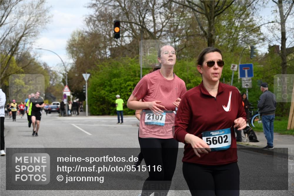 12.04.2026 - 45. Internationalen Wilhelmsburger Insellauf J. Mangold http://msf.ph/oto/9515116 12.04.2026 13:14:10 Ziel 5790, 4716, 5318, 5418, 5481, 4228, 4573, 3360, 3443, 3469, 2107, 4421, 5242, 3425, 5142, 4852, 4852, 2430, 5813, 4747, 3773, 5602, 4960, 4418 meine-sportfotos.de