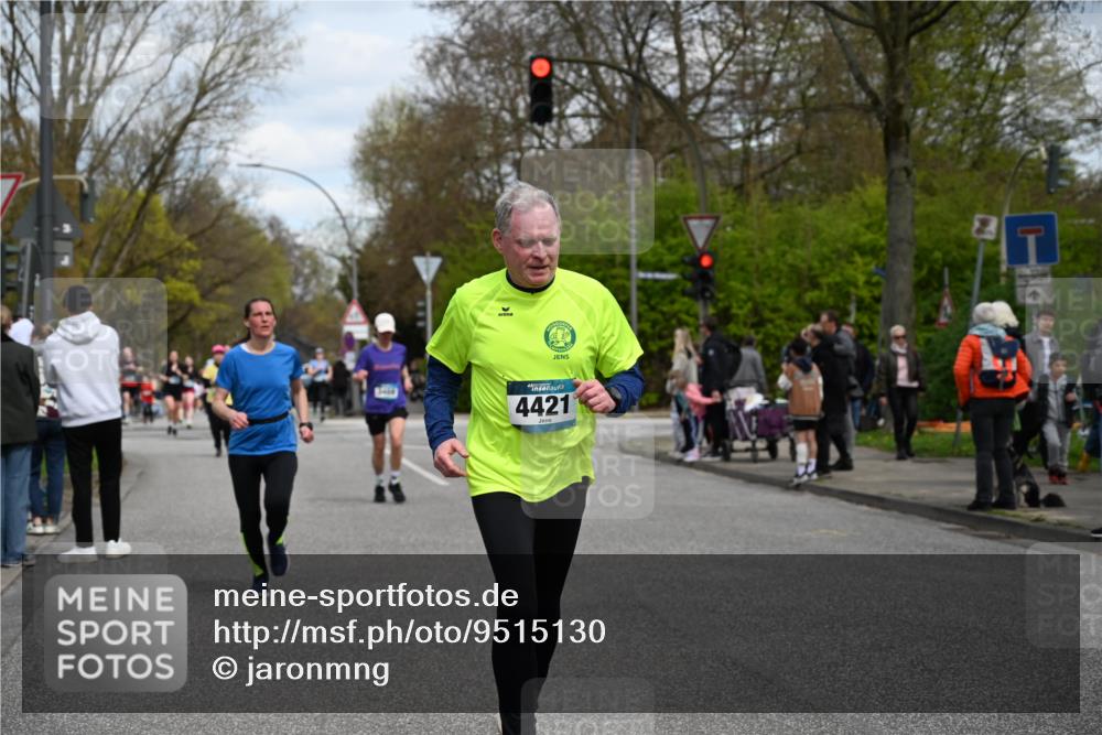 12.04.2026 - 45. Internationalen Wilhelmsburger Insellauf J. Mangold http://msf.ph/oto/9515130 12.04.2026 13:14:17 Ziel 4716, 5318, 5418, 5481, 4228, 4573, 3360, 3443, 3469, 2107, 3469, 2107, 4421, 5242, 3425, 5142, 4852, 2430, 5813, 4747, 3773, 5602, 4960, 4418, 5156, 4111, 3306, 3328, 2772, 5348, 4837, 4838 meine-sportfotos.de