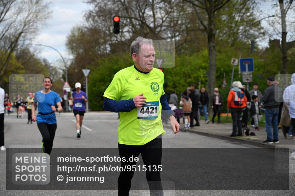 12.04.2026 - 45. Internationalen Wilhelmsburger Insellauf J. Mangold http://msf.ph/oto/9515135 12.04.2026 13:14:17 Ziel 4716, 5318, 5418, 5481, 4228, 4573, 3360, 3443, 3469, 2107, 3469, 2107, 4421, 5242, 3425, 5142, 4852, 2430, 5813, 4747, 3773, 5602, 4960, 4418, 5156, 4111, 3306, 3328, 2772, 5348, 4837, 4838 meine-sportfotos.de